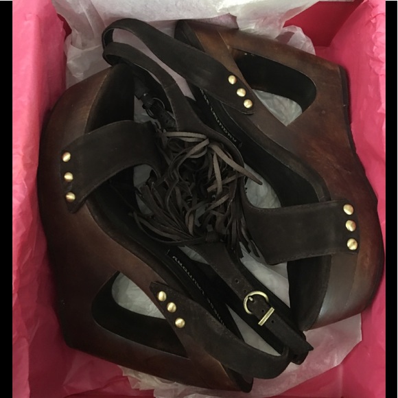 Chinese laundry tassel wedge sandals - Picture 2 of 10